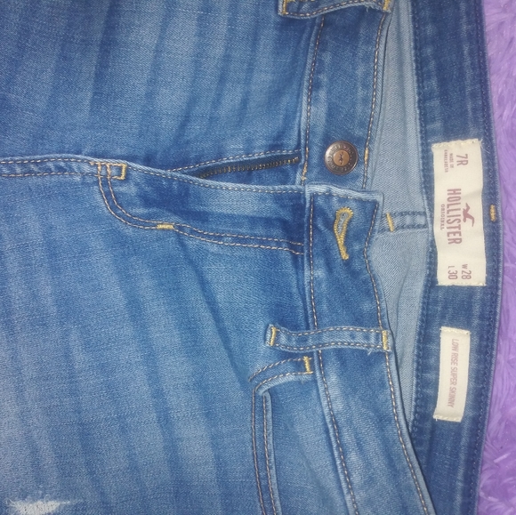 Hollister distressed jeans - Picture 3 of 3